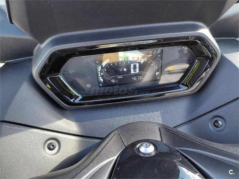 Yamaha XMAX 300 – Vista 5