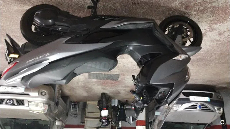 Suzuki Burgman 400 – Vista 3