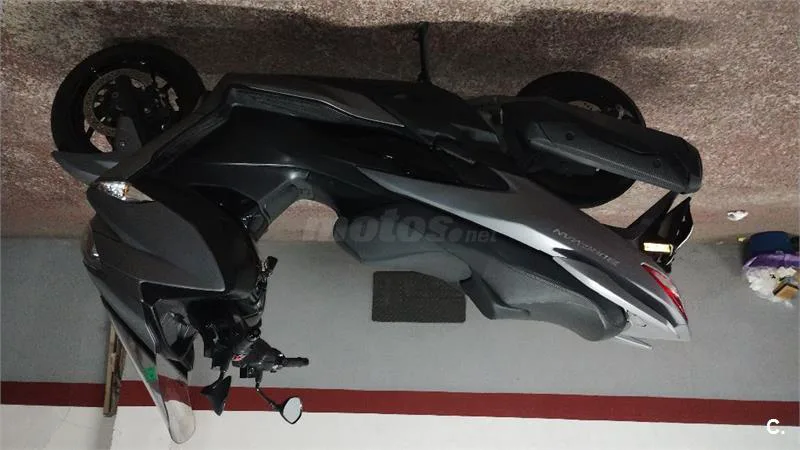 Suzuki Burgman 400 – Vista 4