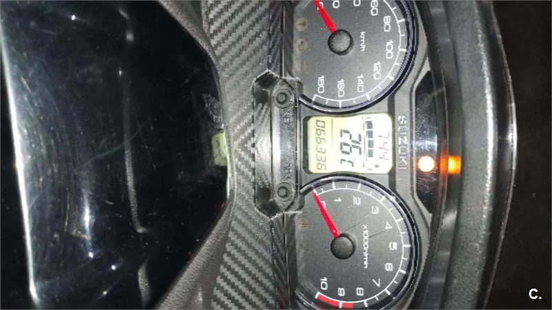 Suzuki Burgman 400 – Vista 5