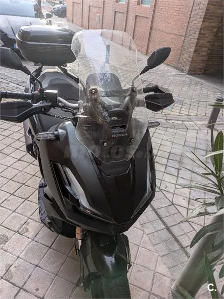 Honda ADV 350 – Vista 6