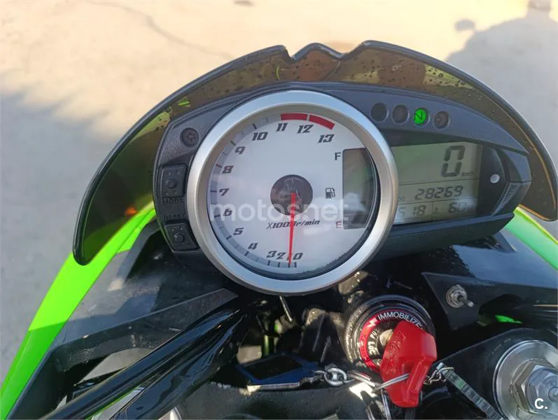 Kawasaki Z 1000 – Vista 4