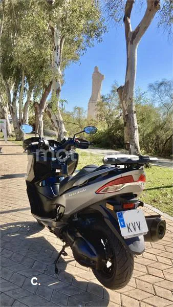 Suzuki Burgman 400 – Vista 13