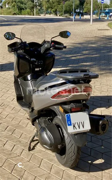 Suzuki Burgman 400 – Vista 4