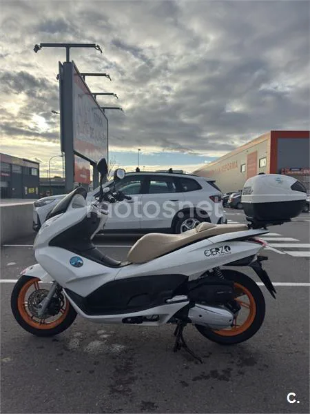 Honda PCX 125 – Vista 2