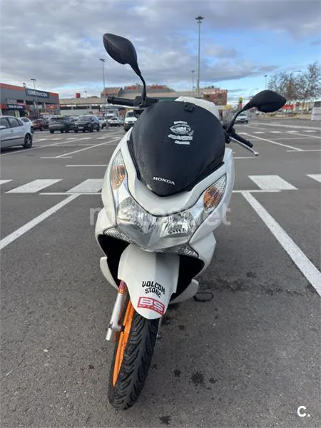 Honda PCX 125 – Vista 4