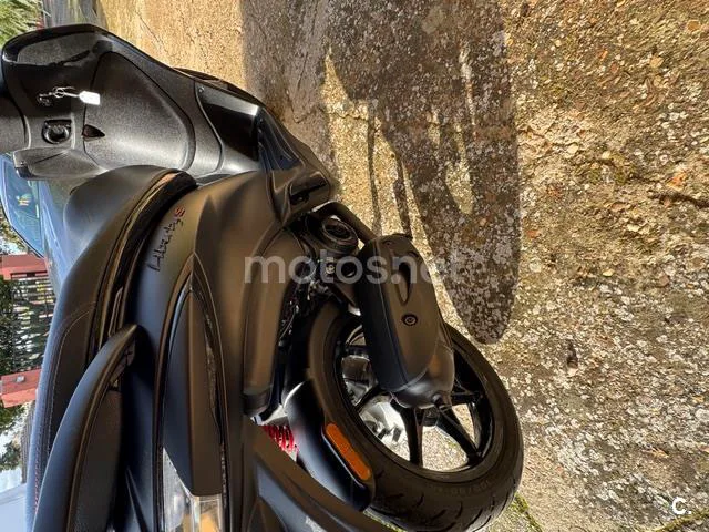 Piaggio LIBERTY S 50 – Vista 4