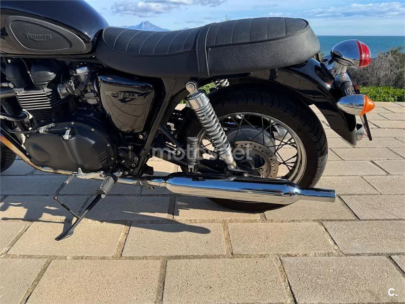 Triumph Bonneville T100 – Vista 10