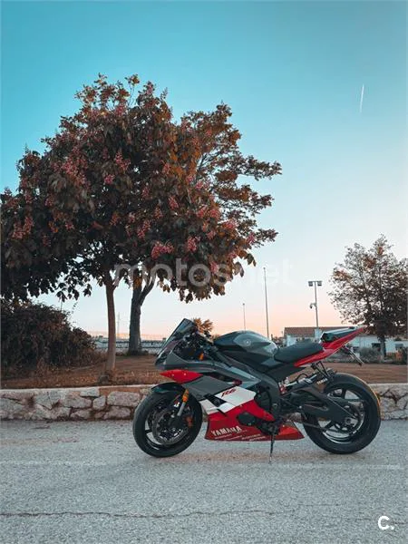 Yamaha R6 – Vista 2