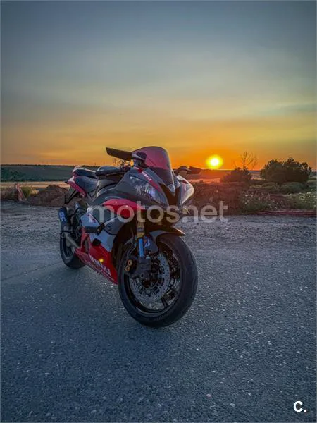 Yamaha R6 – Vista 3