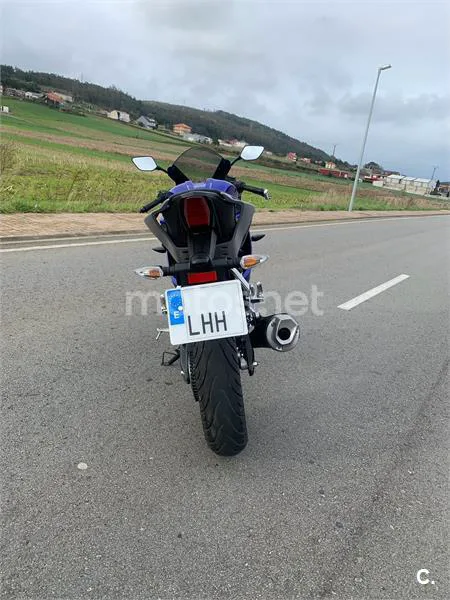 Yamaha R125 – Vista 4