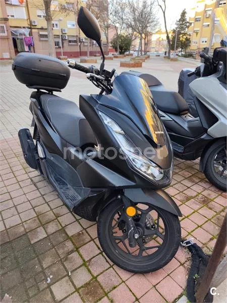 Honda PCX 125 – Vista 14