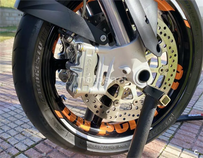 KTM 990 SUPERMOTO – Vista 9