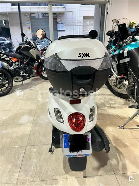 SYM Fiddle 125 – Vista 4