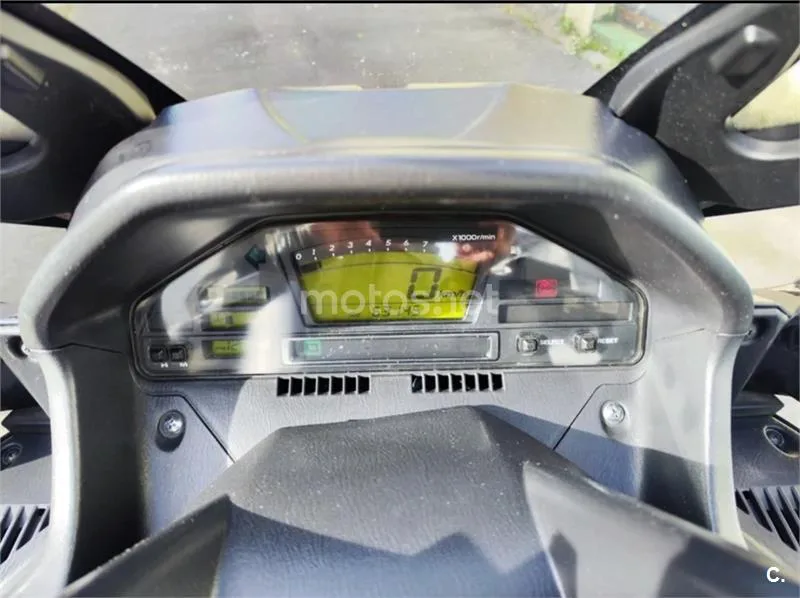 Suzuki Burgman 650 Executive – Vista 6