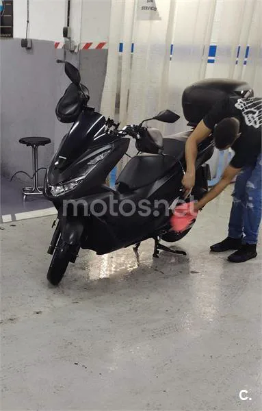Honda PCX 125 – Vista 2