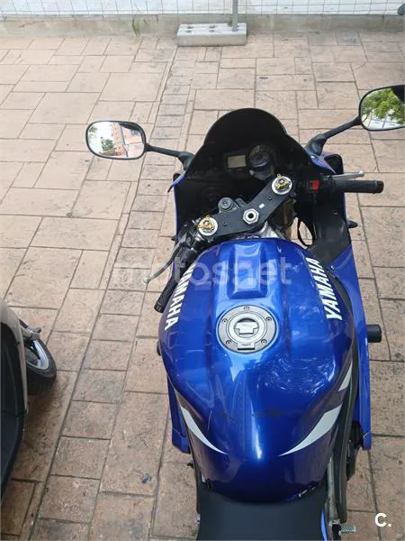 Yamaha FZR 1000 – Vista 4