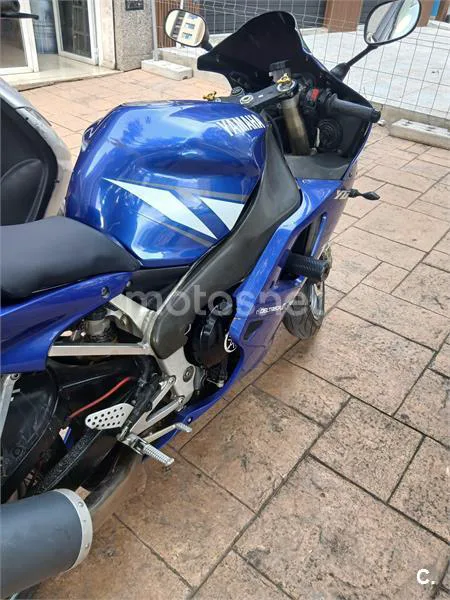 Yamaha FZR 1000 – Vista 5