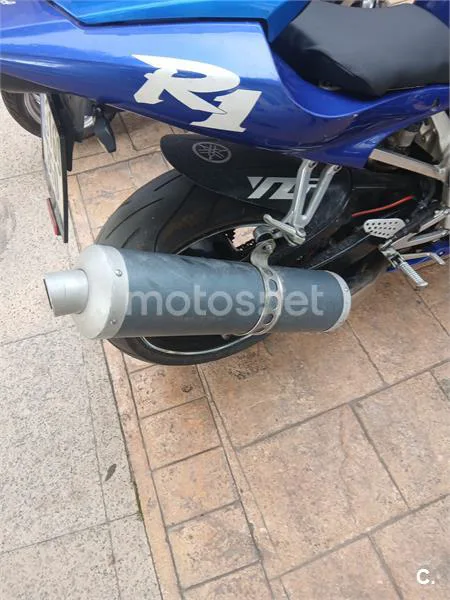 Yamaha FZR 1000 – Vista 6