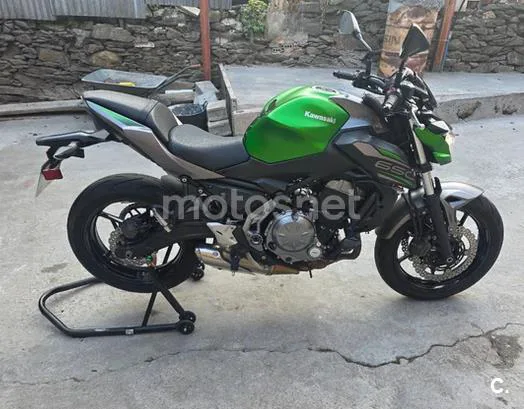 Kawasaki Z650 – Vista 2