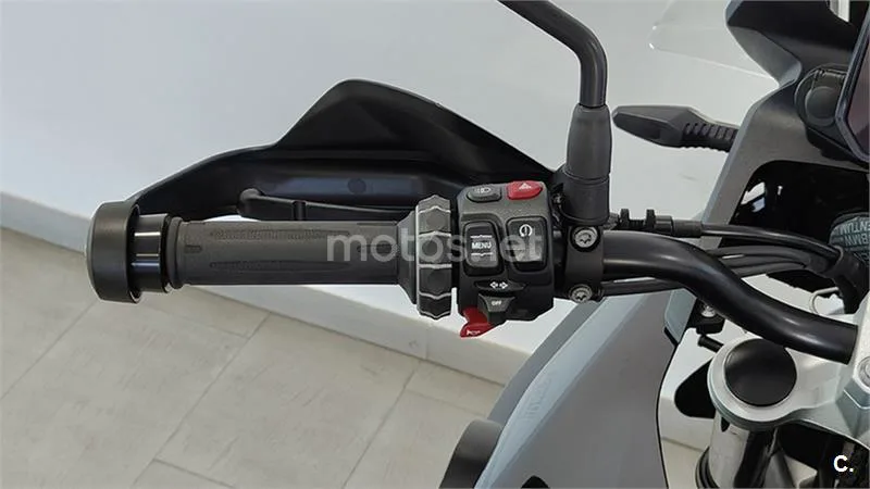 BMW F 750 – Vista 15
