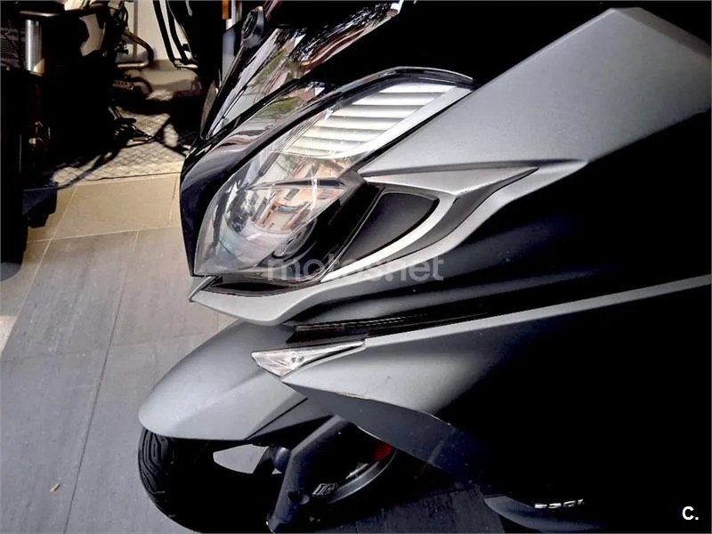 Kymco Super Dink 350 – Vista 11