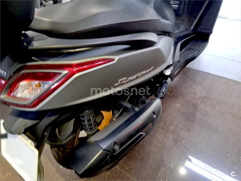 Kymco Super Dink 350 – Vista 13
