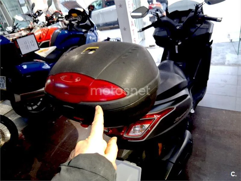 Kymco Super Dink 350 – Vista 17