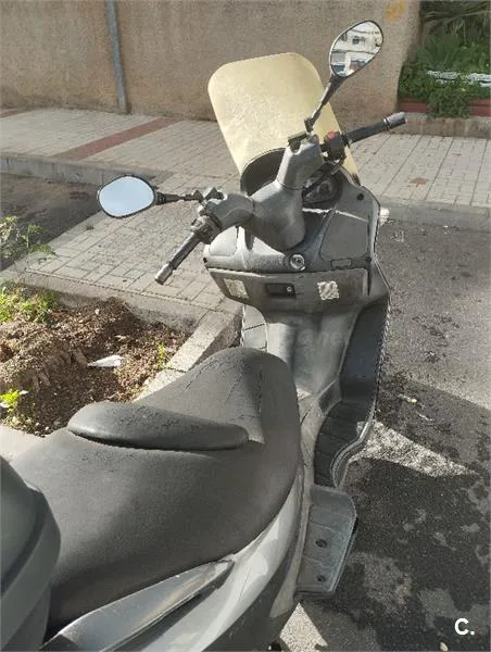 Suzuki Burgman 125 – Vista 5