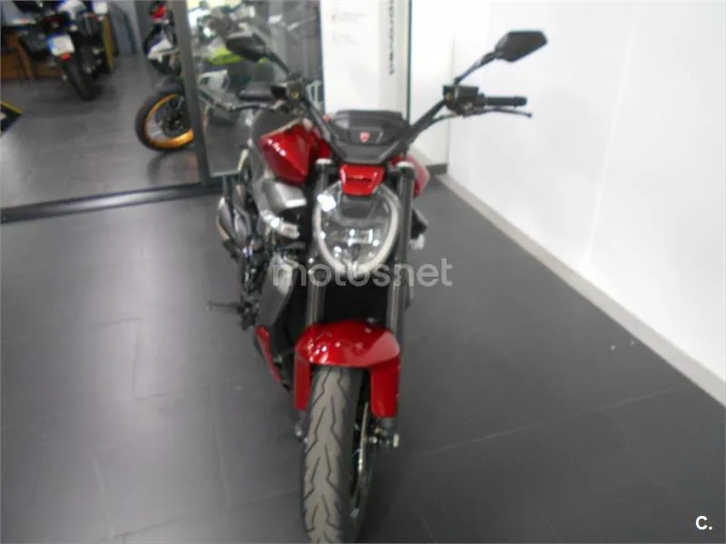 Ducati Diavel V4 29.990 € 2025 Alicante - 2