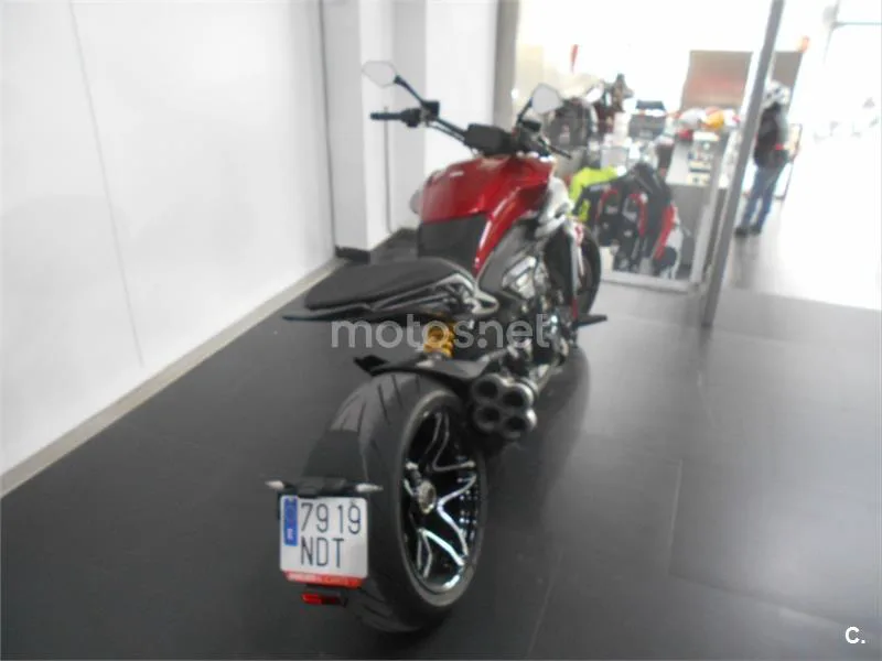 Ducati Diavel V4 – Vista 3