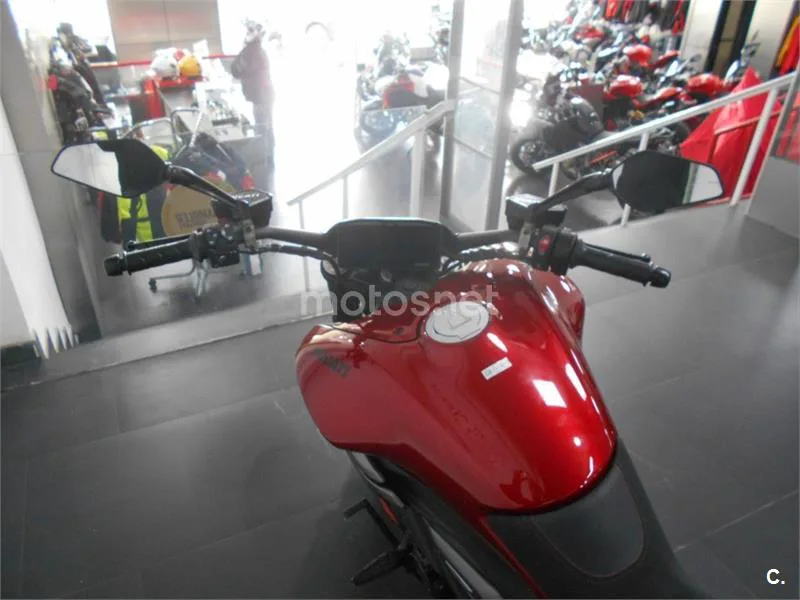 Ducati Diavel V4 – Vista 4