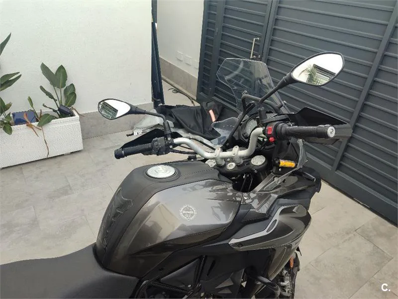 Benelli TRK 502 – Vista 4