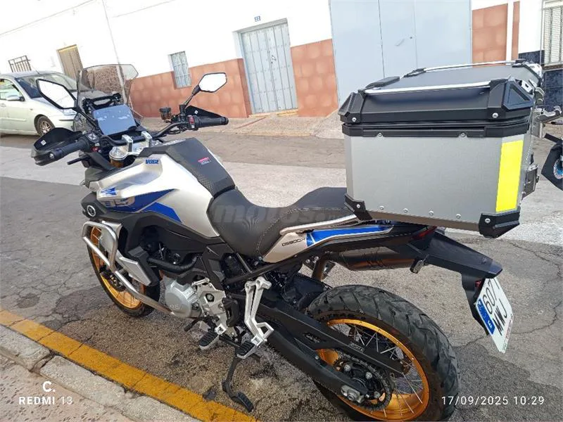 Voge 900DSX – Vista 2