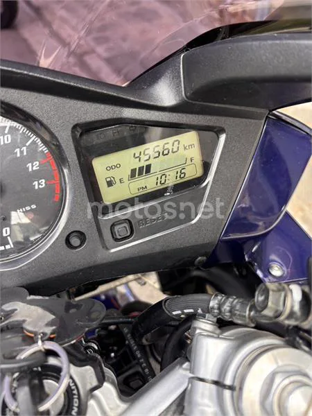 Honda VFR 800 FI – Vista 3