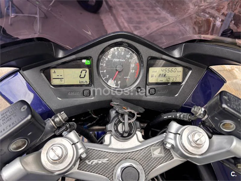 Honda VFR 800 FI – Vista 4