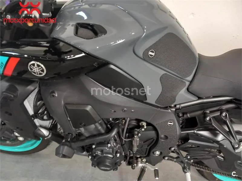 Yamaha MT-10 – Vista 11
