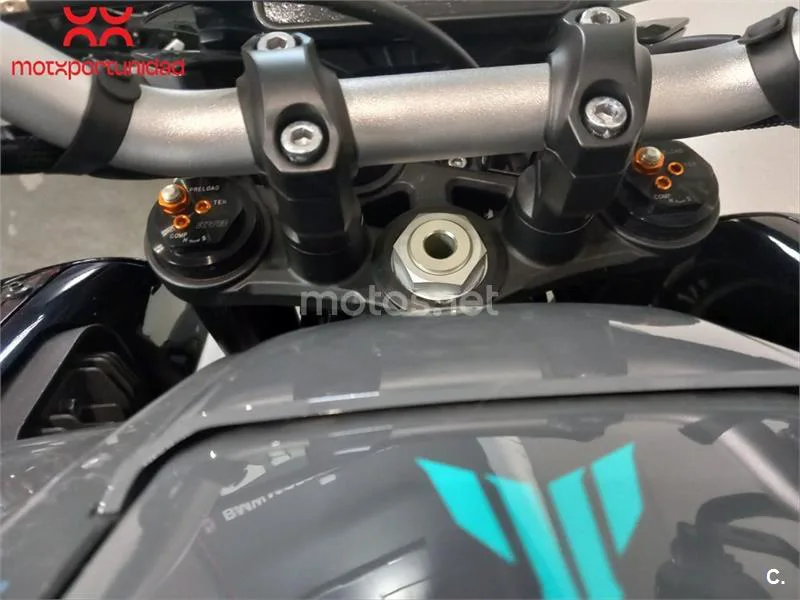 Yamaha MT-10 – Vista 9