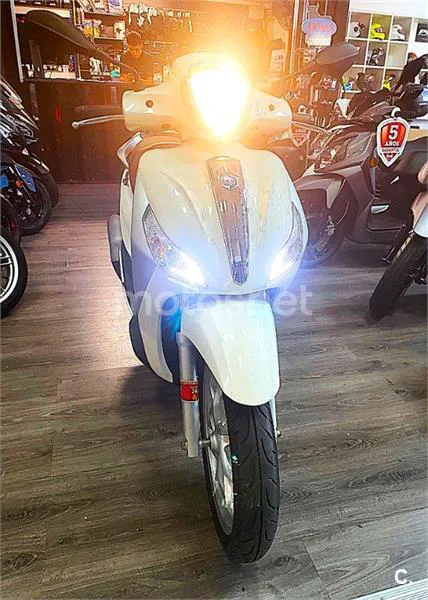 Piaggio Medley – Vista 5