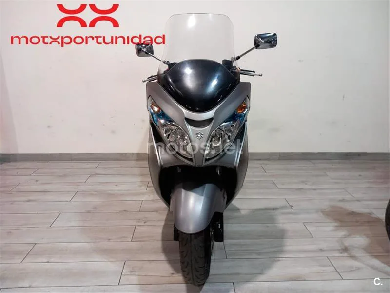 Suzuki Burgman 400 – Vista 3