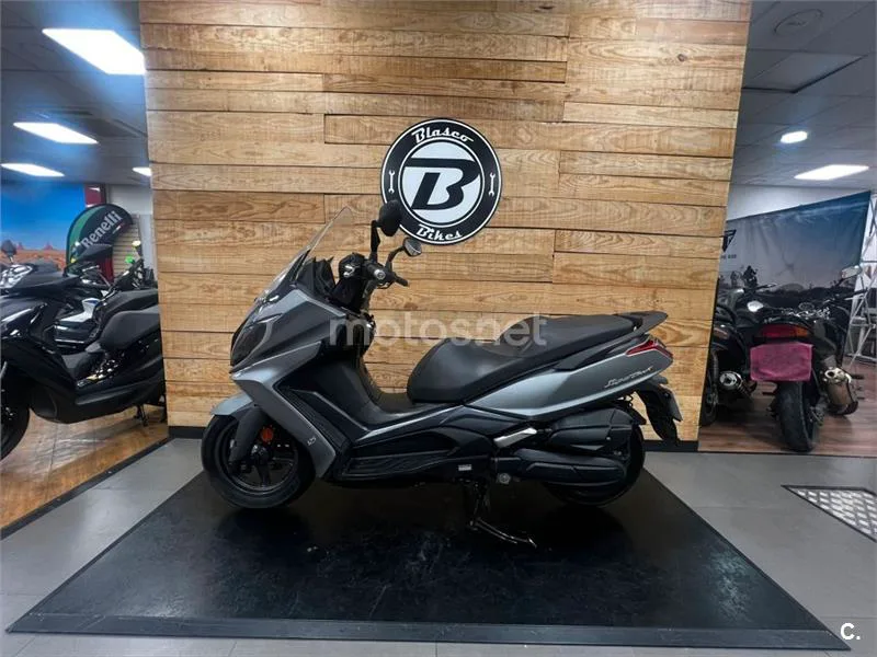 Kymco Super Dink 125 – Vista 13