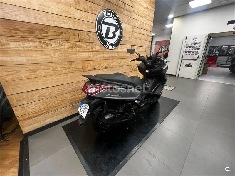 Kymco Super Dink 125 – Vista 21