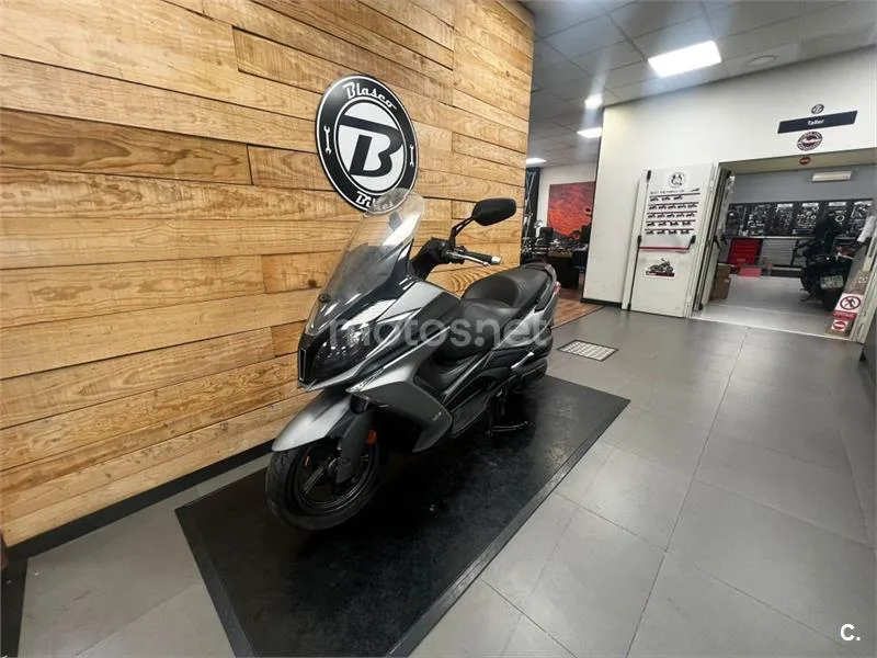 Kymco Super Dink 125 – Vista 6