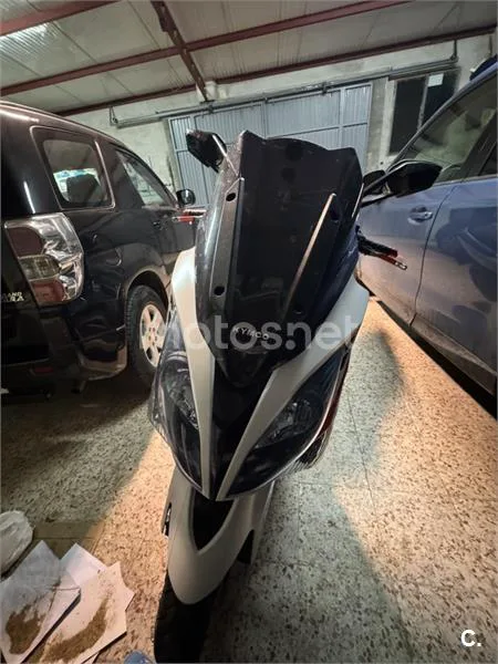 Kymco Xciting 400i – Vista 2