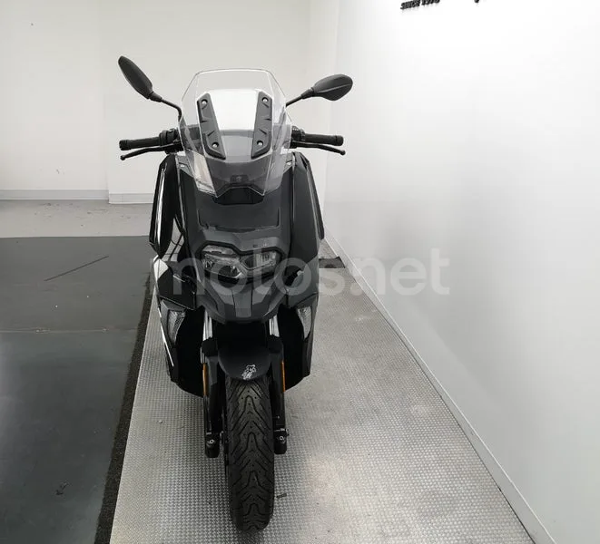 BMW C 400 X – Vista 3
