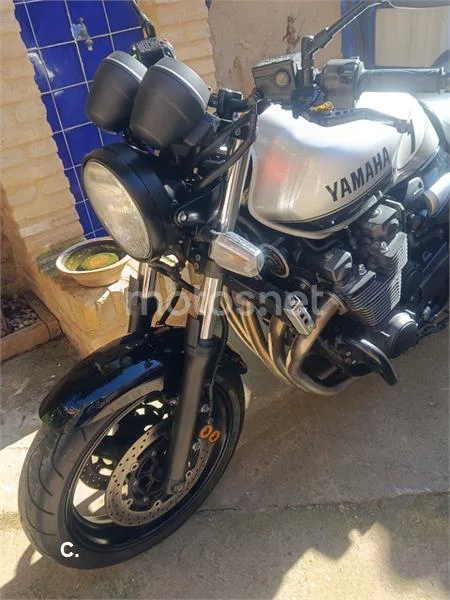 Yamaha XJR 1300 – Vista 3