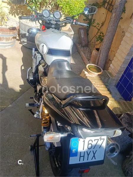 Yamaha XJR 1300 – Vista 4