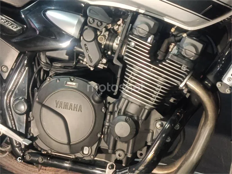 Yamaha XJR 1300 – Vista 5