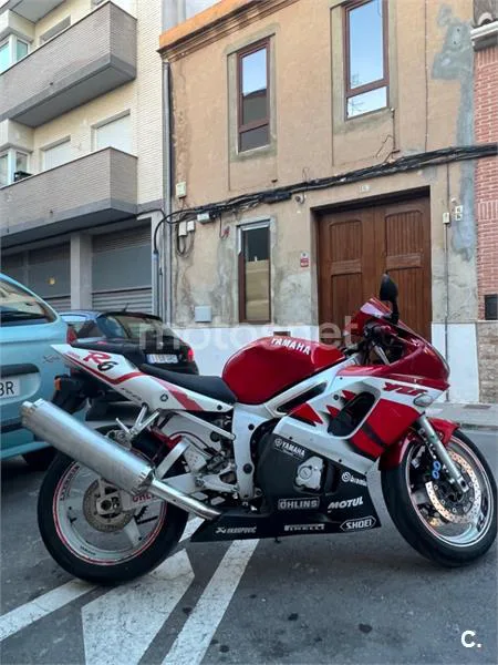Yamaha R6 2000 € 2002 Valencia - 1