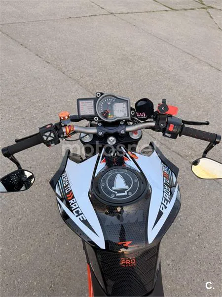 KTM 1290 Super Duke R – Vista 5